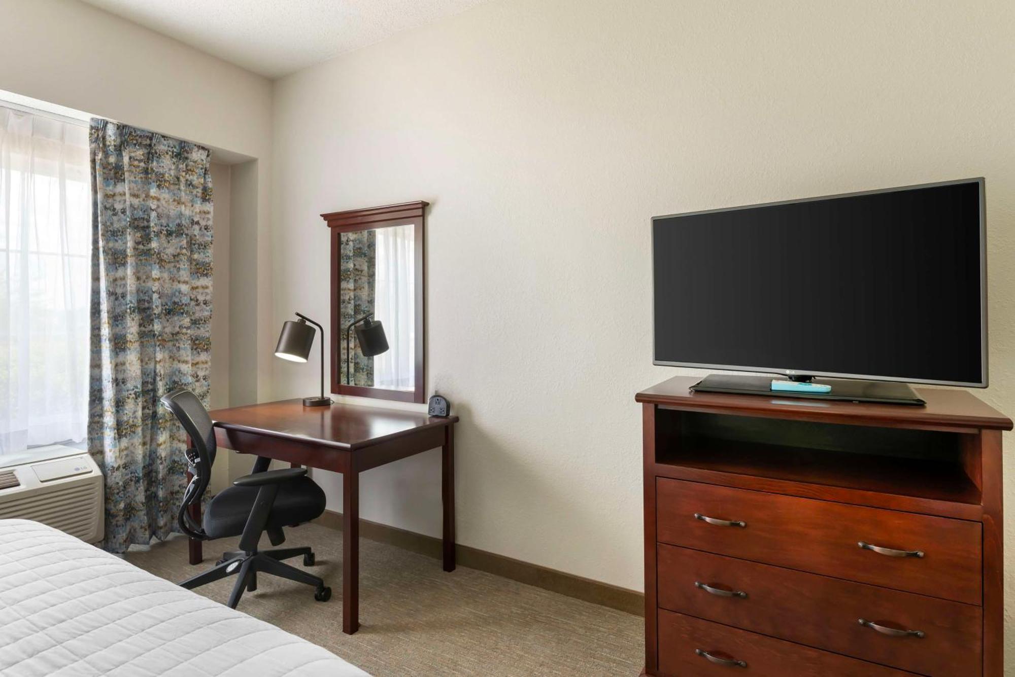 Best Western Plus Crossroads Inn&Suites Zion Crossroads Extérieur photo