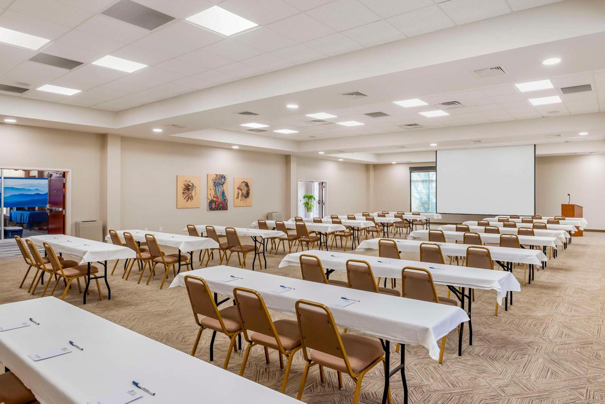 Best Western Plus Crossroads Inn&Suites Zion Crossroads Extérieur photo