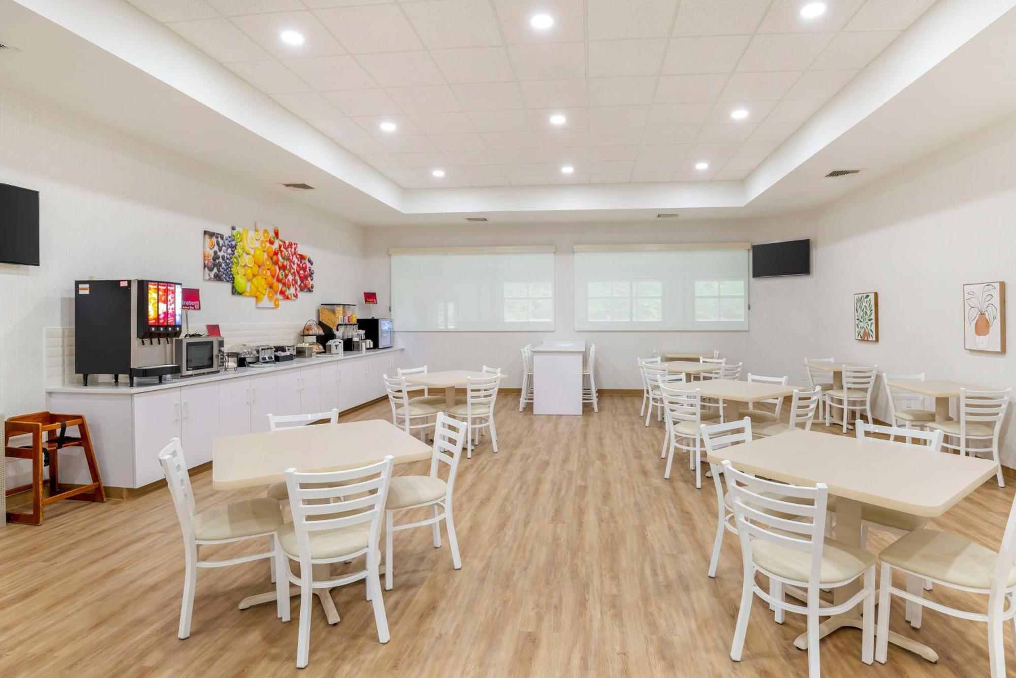 Best Western Plus Crossroads Inn&Suites Zion Crossroads Extérieur photo