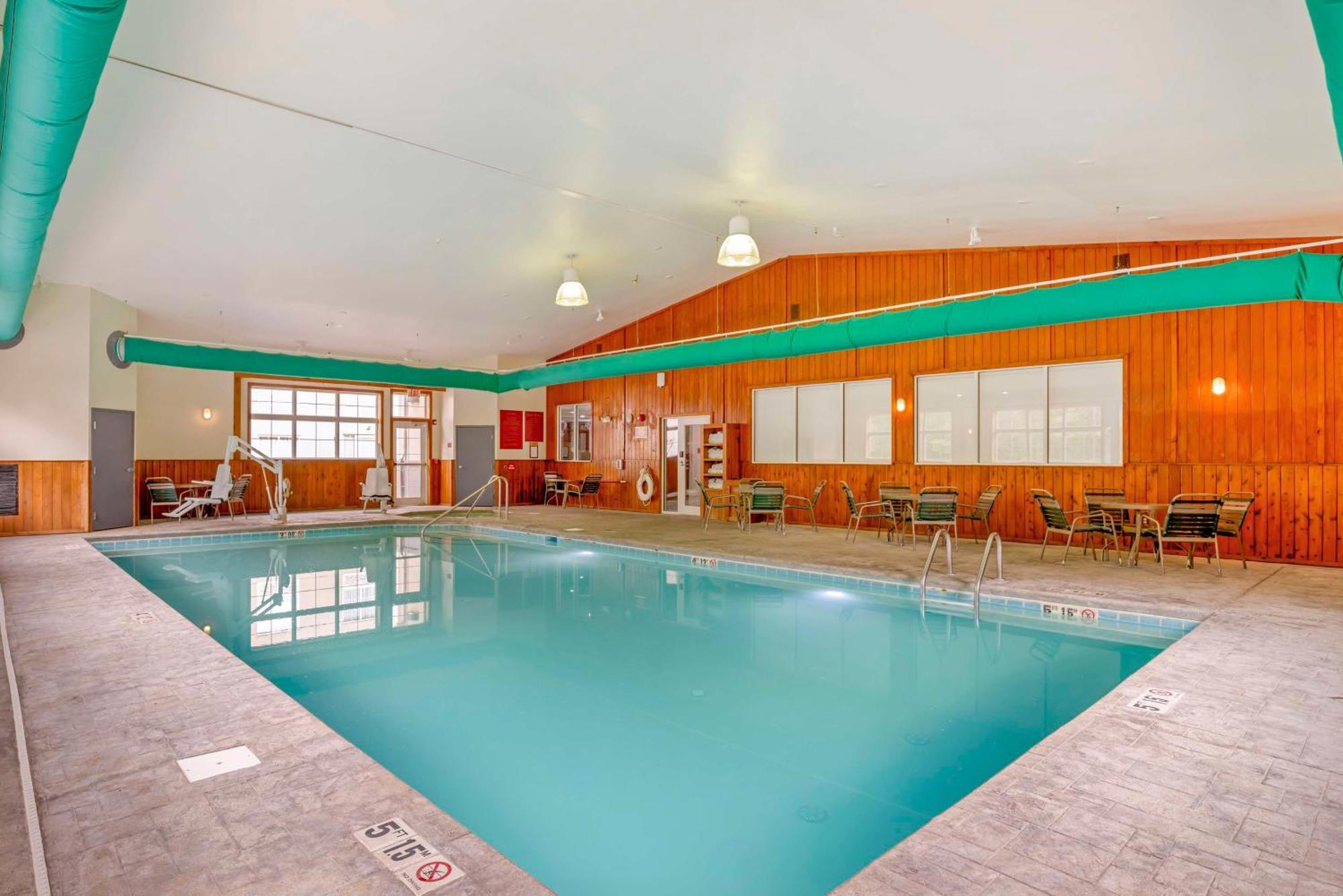 Best Western Plus Crossroads Inn&Suites Zion Crossroads Extérieur photo